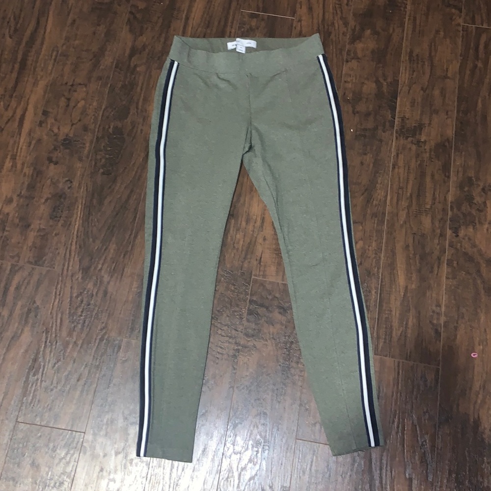 Old navy leggings. Size womens M